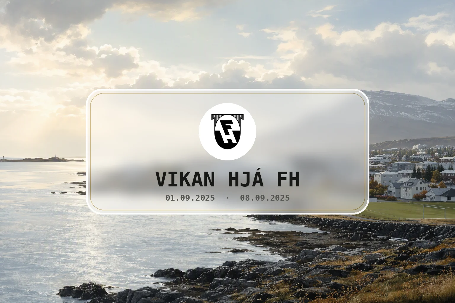 Róleg hauststemning við íþróttamannvirki í Hafnarfirði með auðu svæði fyrir vikuyfirlit FHinga.